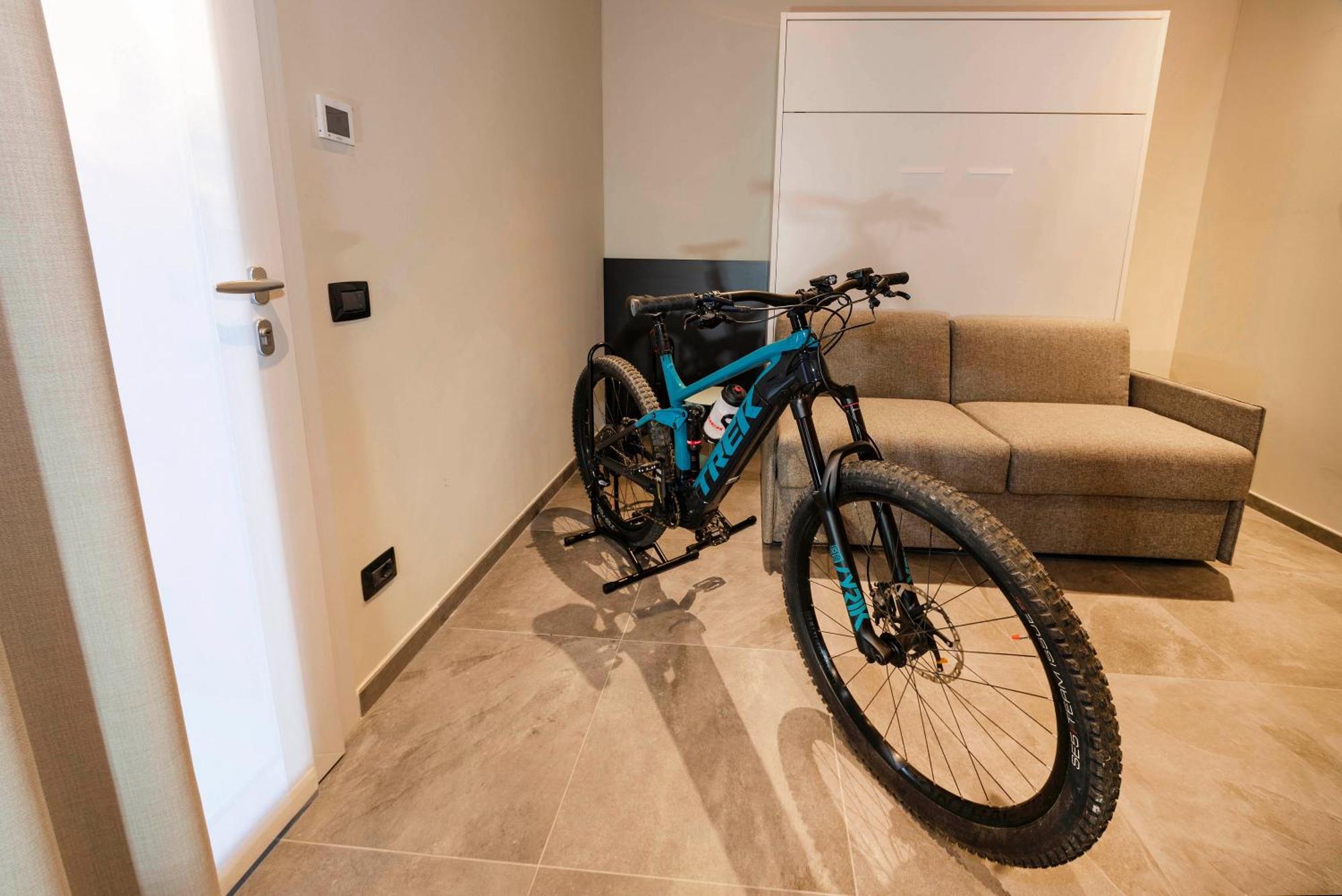 Italianflat - Verona'S River, Free Parking For Car & Bike, Nature, Relax Exterior photo