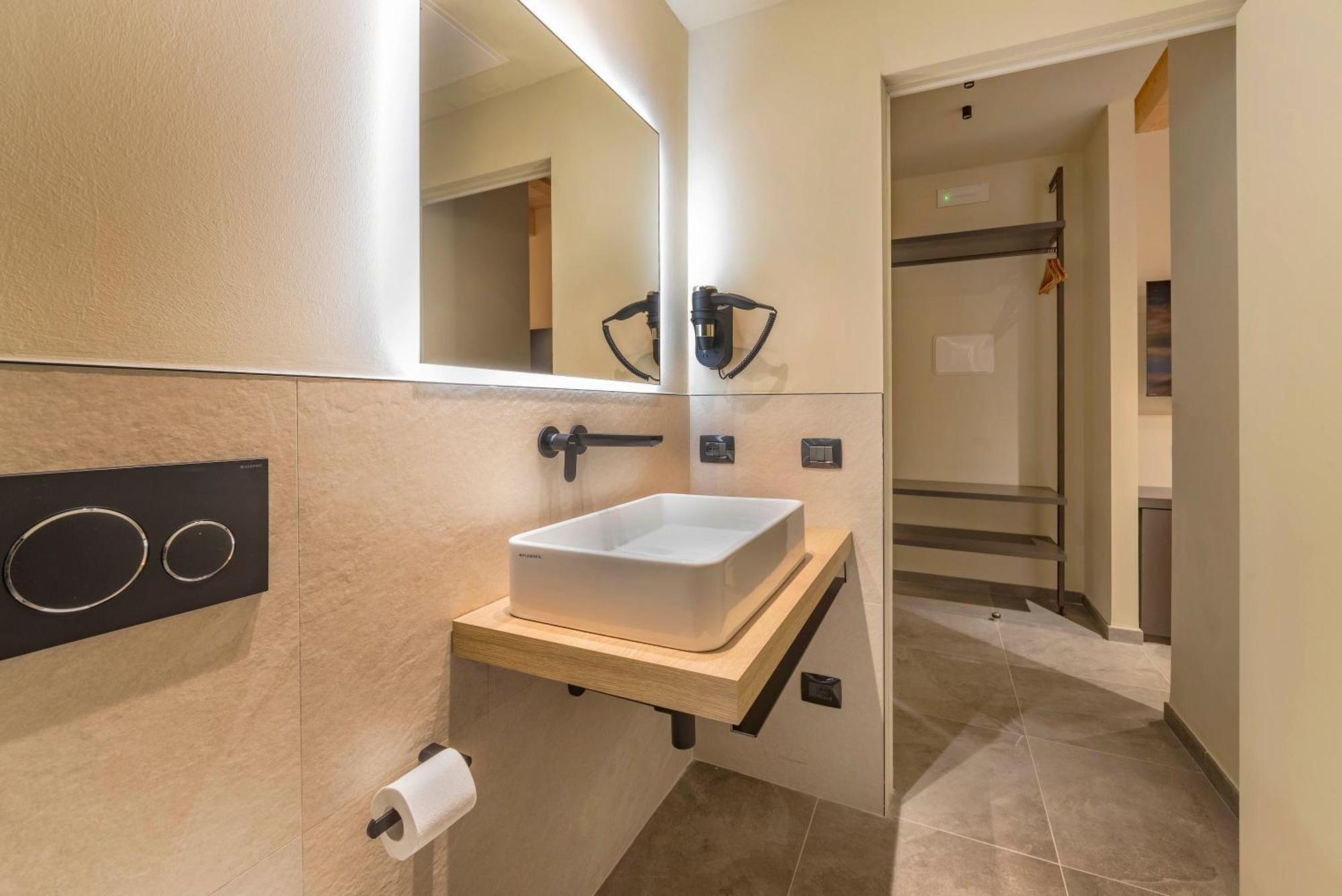 Italianflat - Verona'S River, Free Parking For Car & Bike, Nature, Relax Exterior photo