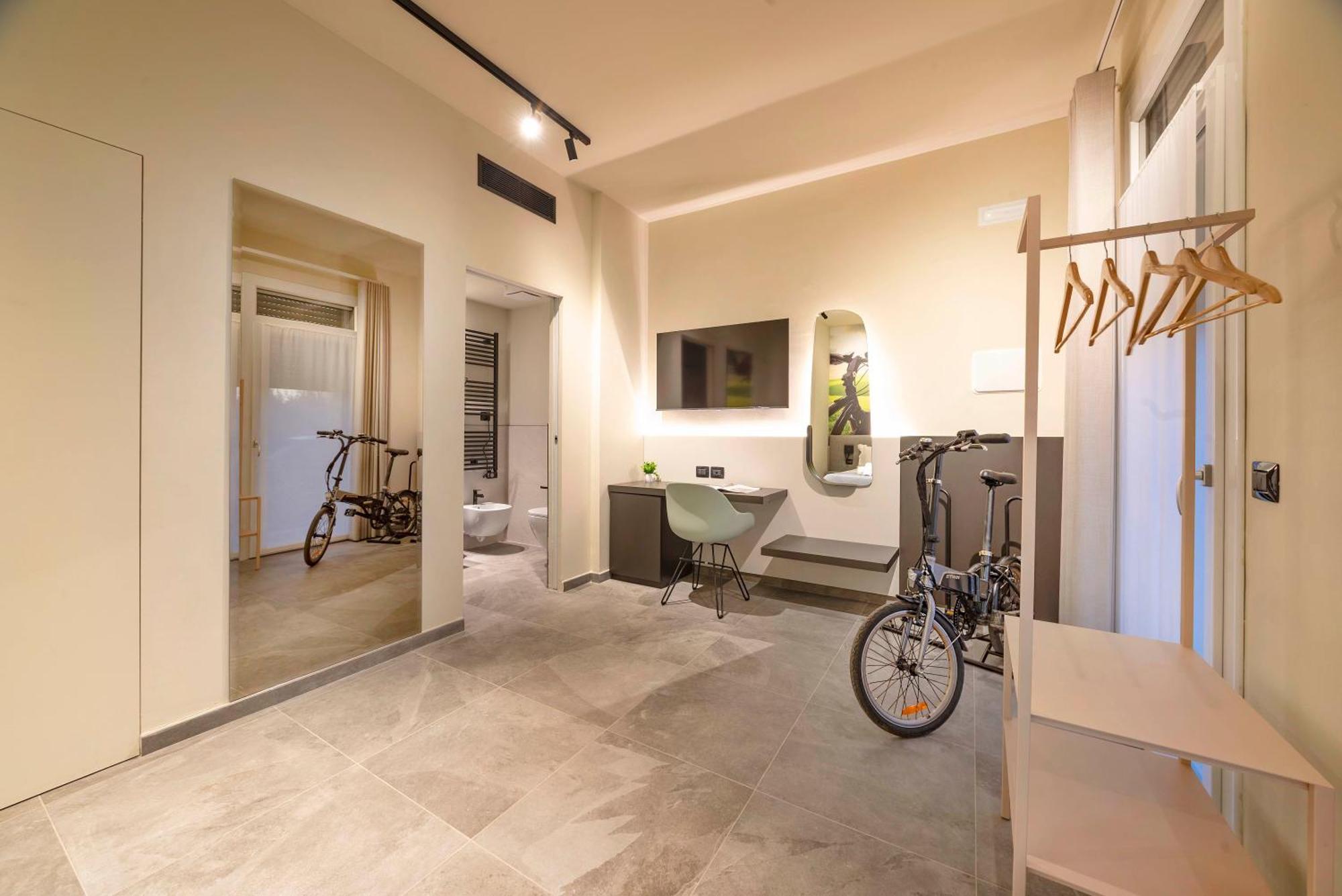 Italianflat - Verona'S River, Free Parking For Car & Bike, Nature, Relax Exterior photo