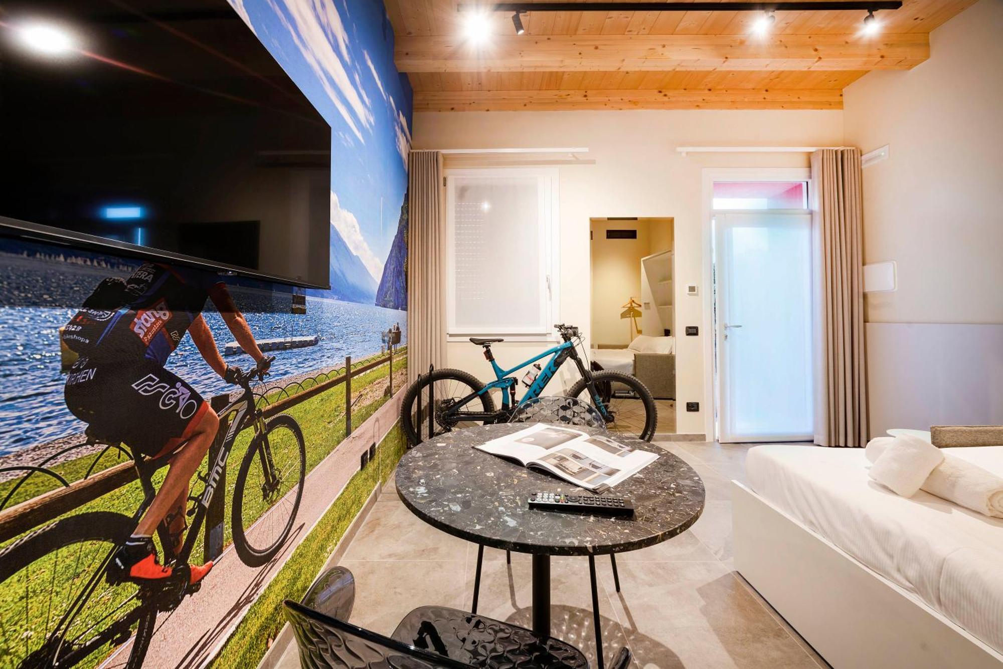 Italianflat - Verona'S River, Free Parking For Car & Bike, Nature, Relax Exterior photo